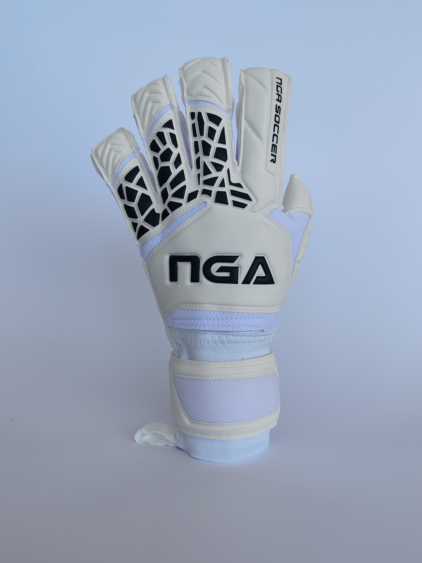 NGA Brio White Black